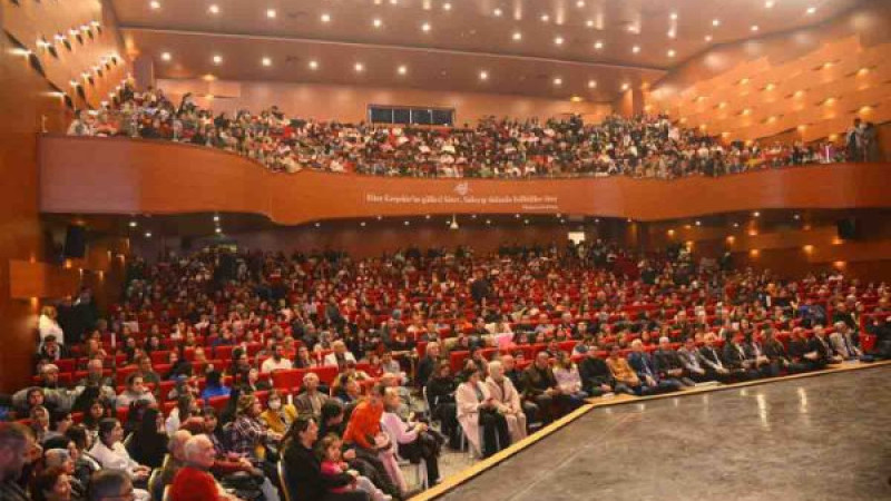 Kırşehir'de Büyük İlgi Gören Konser