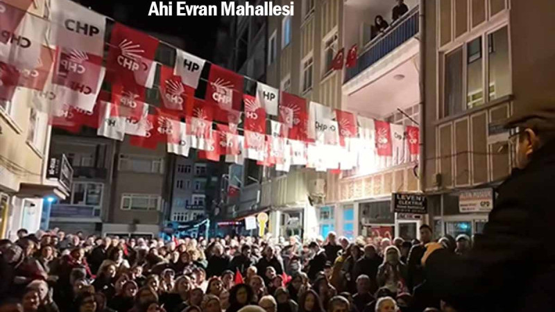 Kırşehir'de Mahalle Toplantıları Birer Mitinge Dönüşüyor