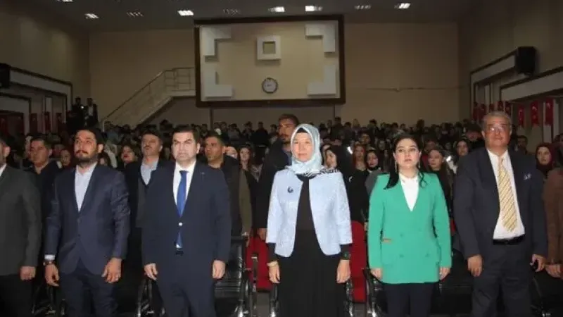 Prof. Dr. Nur Çetin, Ortaköy’de konferans verdi.