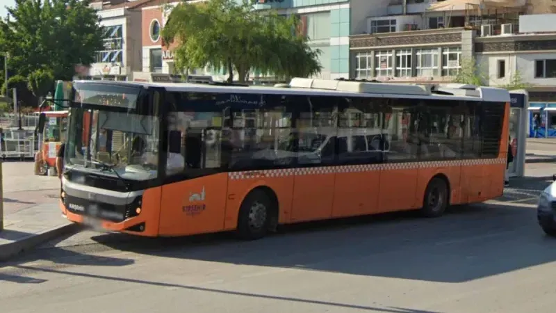 Kırşehir’de toplu taşıma ücretlerine zam yapıldı.
