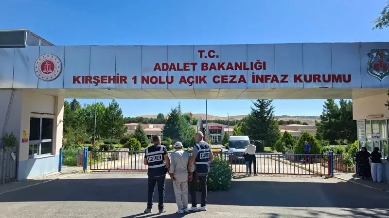 Kırşehir'de 26 yıl 24 ay 44 gün kesinleşmiş hapis cezası bulunan şahıs yakalandı.